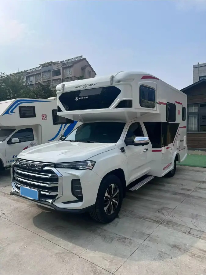 2023 MAXUS Interstellar 2.0T 218HP L4 8AT