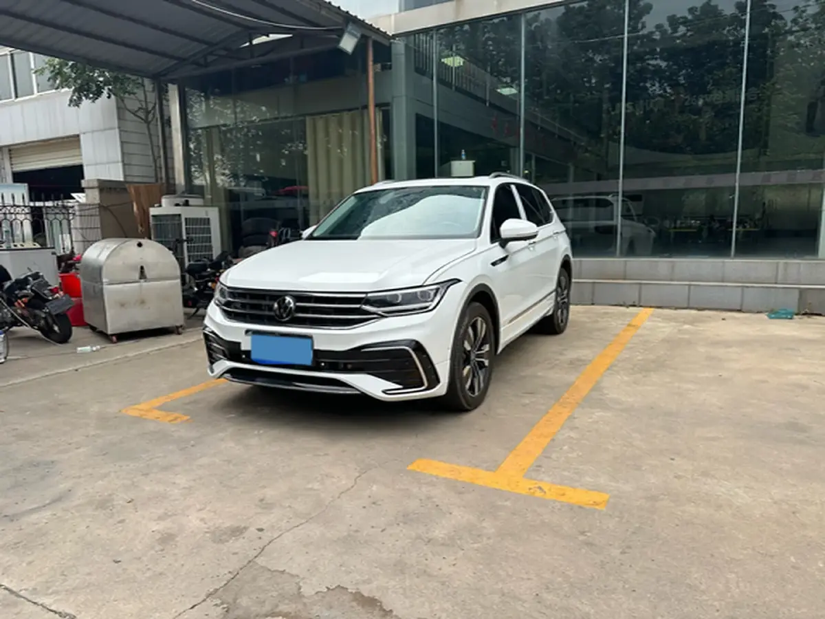2024 Volkswagen Tiguan L 2.0T 186HP L4 7DCT
