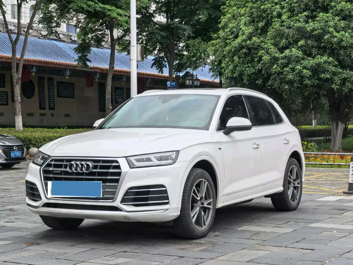2021 Audi Q5L 2.0T 190HP L4 7DCT