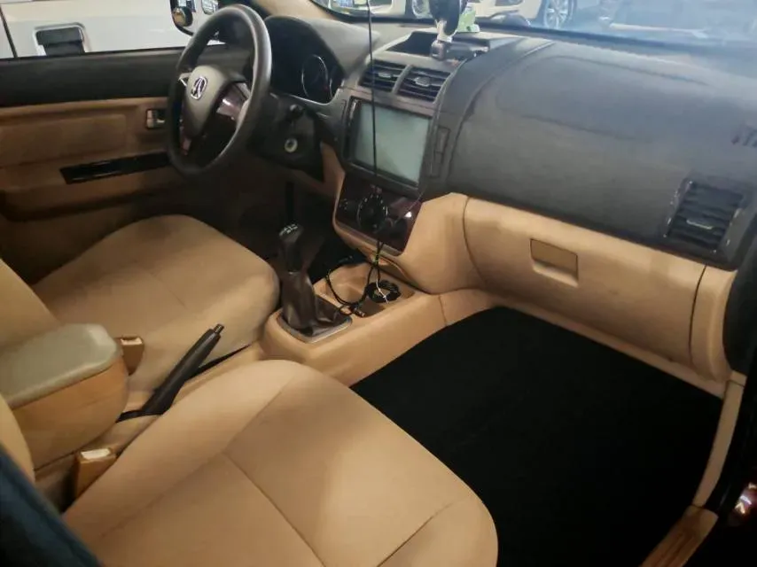 2015 BAIC WeiWang M30 1.5L 116HP L4 5MT,autocango,china used car exporter,china ev exporter,chinese used car exporter,chinese used ev exporter