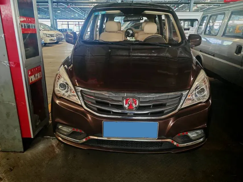 2015 BAIC WeiWang M30 1.5L 116HP L4 5MT,autocango,china used car exporter,china ev exporter,chinese used car exporter,chinese used ev exporter
