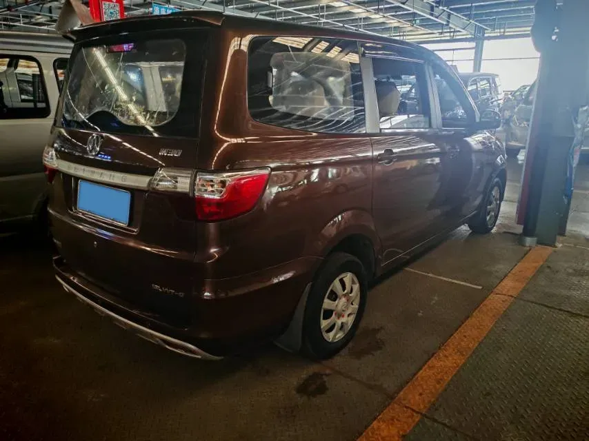 2015 BAIC WeiWang M30 1.5L 116HP L4 5MT,autocango,china used car exporter,china ev exporter,chinese used car exporter,chinese used ev exporter