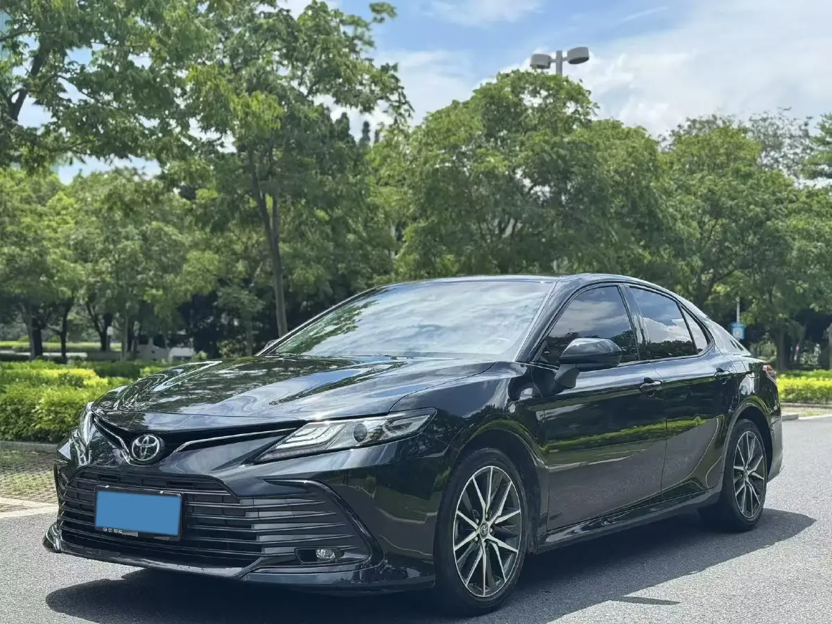 2021 Toyota Camry 2.5L 209HP L4 8AT