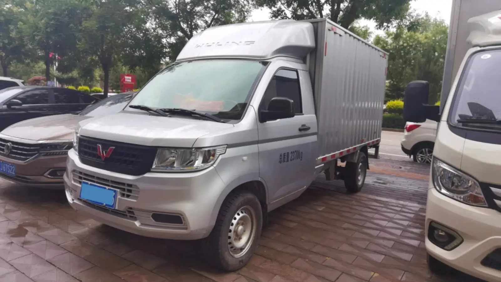 2023 WuLing RongGuang New Truck 1.5L 102HP L4 5MT