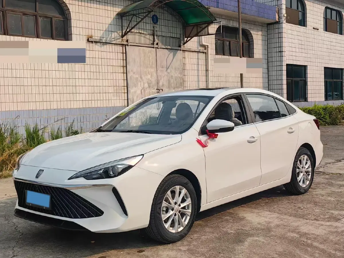 2024 Roewe i5 1.5L 129HP L4 CVT