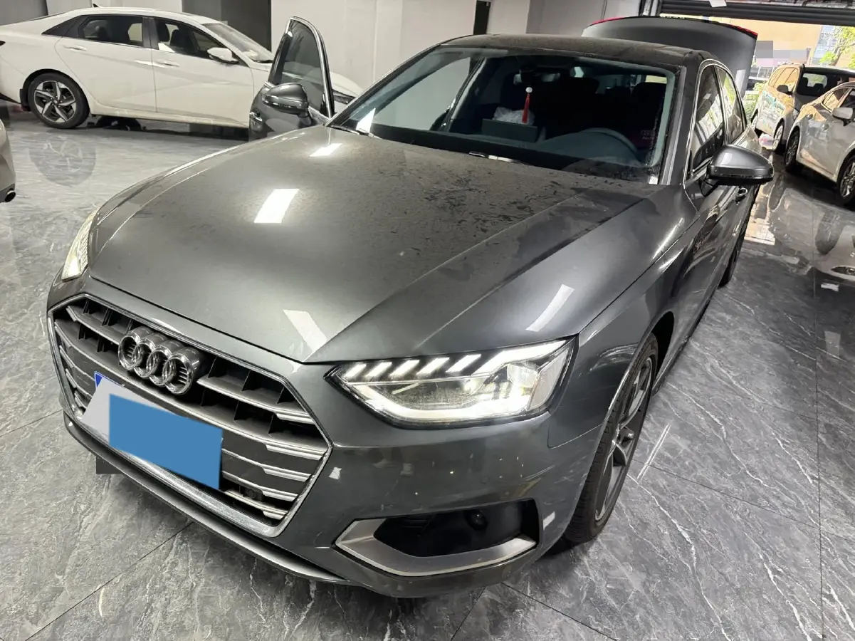 2020 Audi A4L 2.0T 150HP L4 7DCT