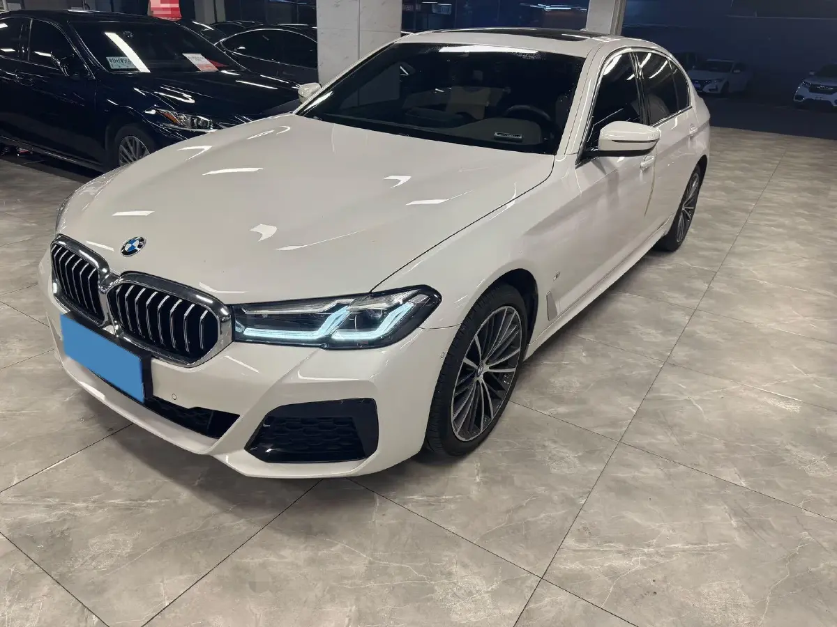 2023 BMW 5 Series 2.0T 245HP L4 8AT