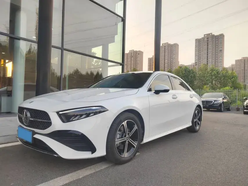 2025 Mercedes-Benz A Class 1.3T 163HP L4 7DCT