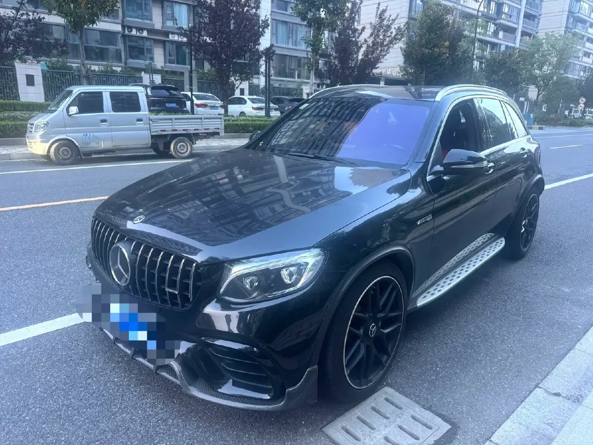 2018 Mercedes-Benz GLC AMG 4.0T 476HP V8 9AT
