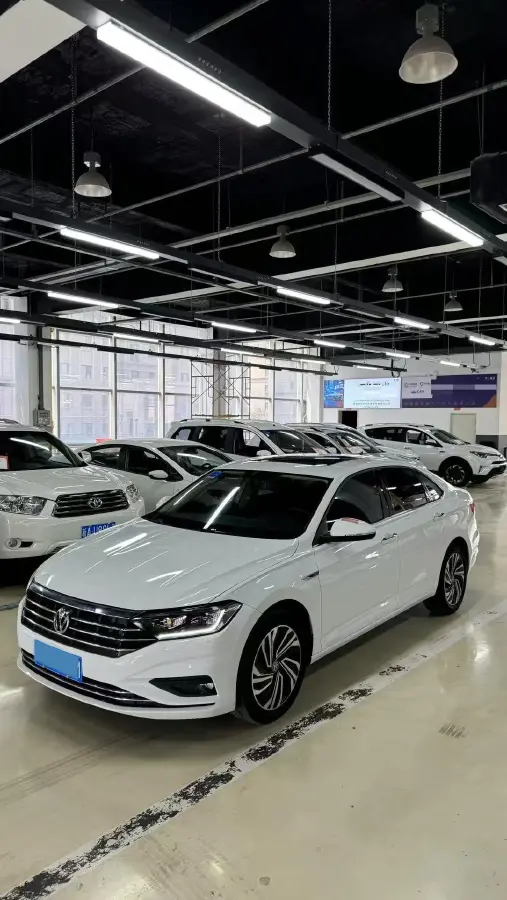 2021 Volkswagen Sagitar 1.4T 150HP L4 7DCT