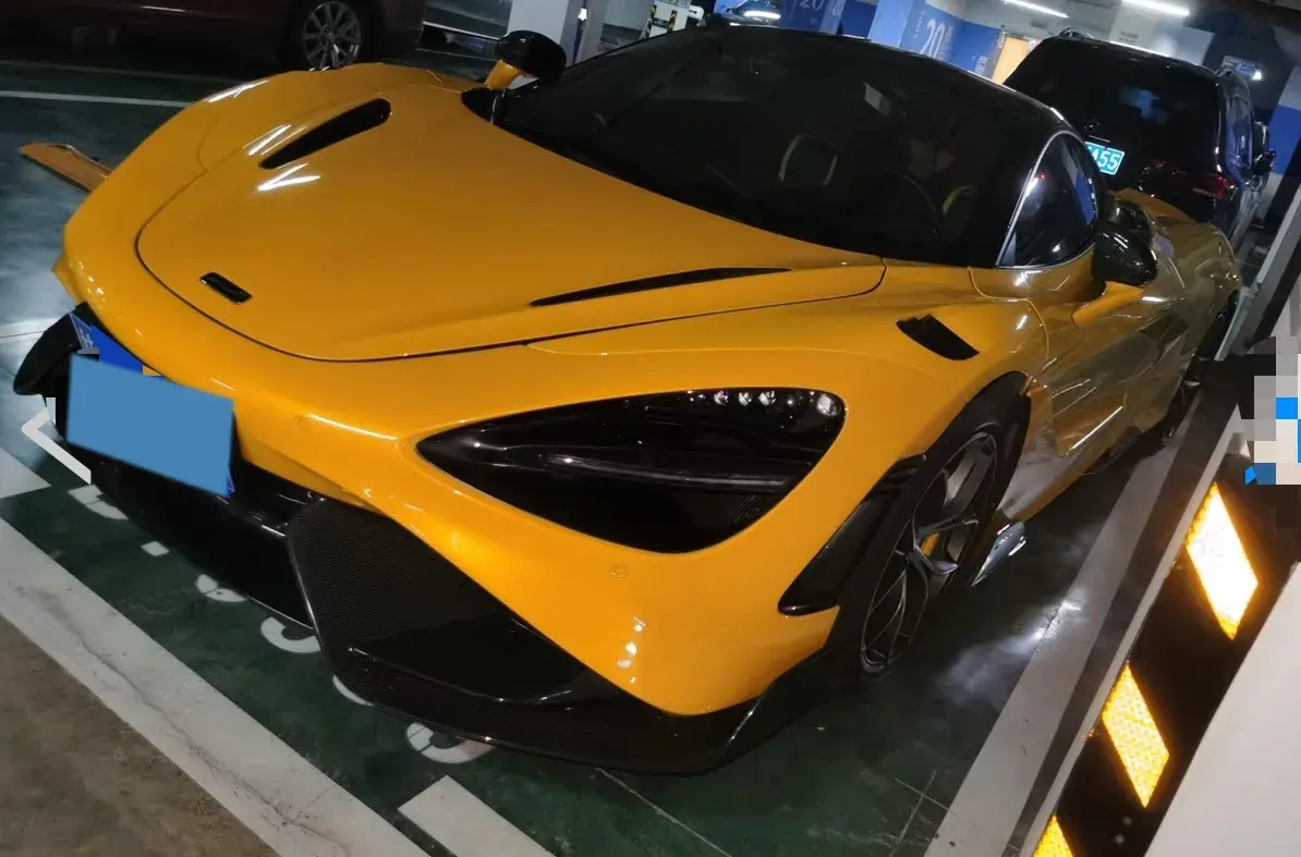 2017 McLaren 720S 4.0T 720HP V8 7DCT