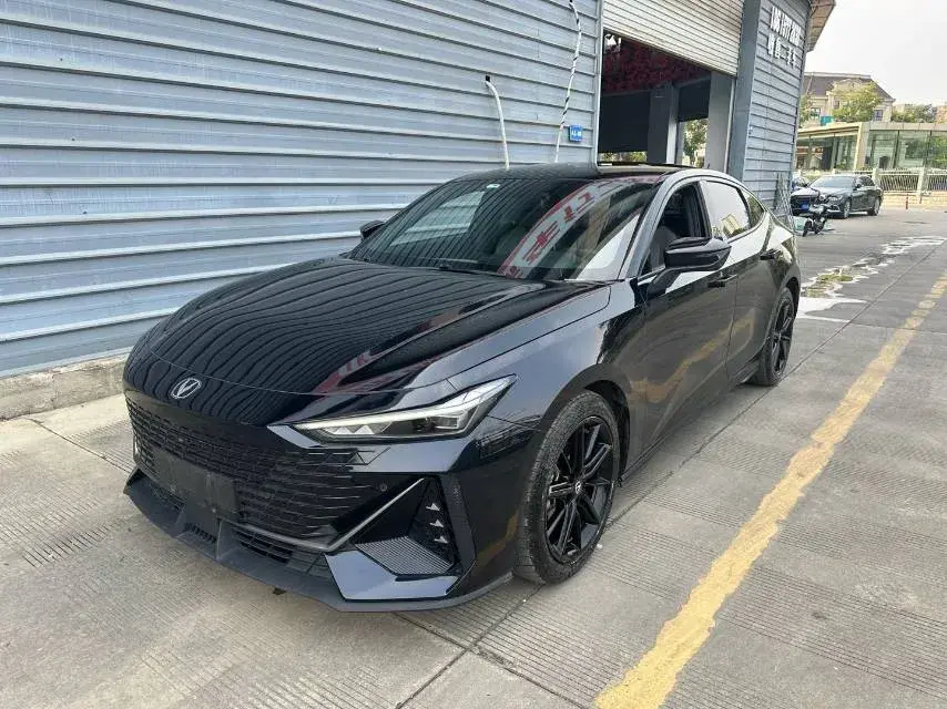 2022 ChangAn UNI-V 1.5T 188HP L4 7DCT