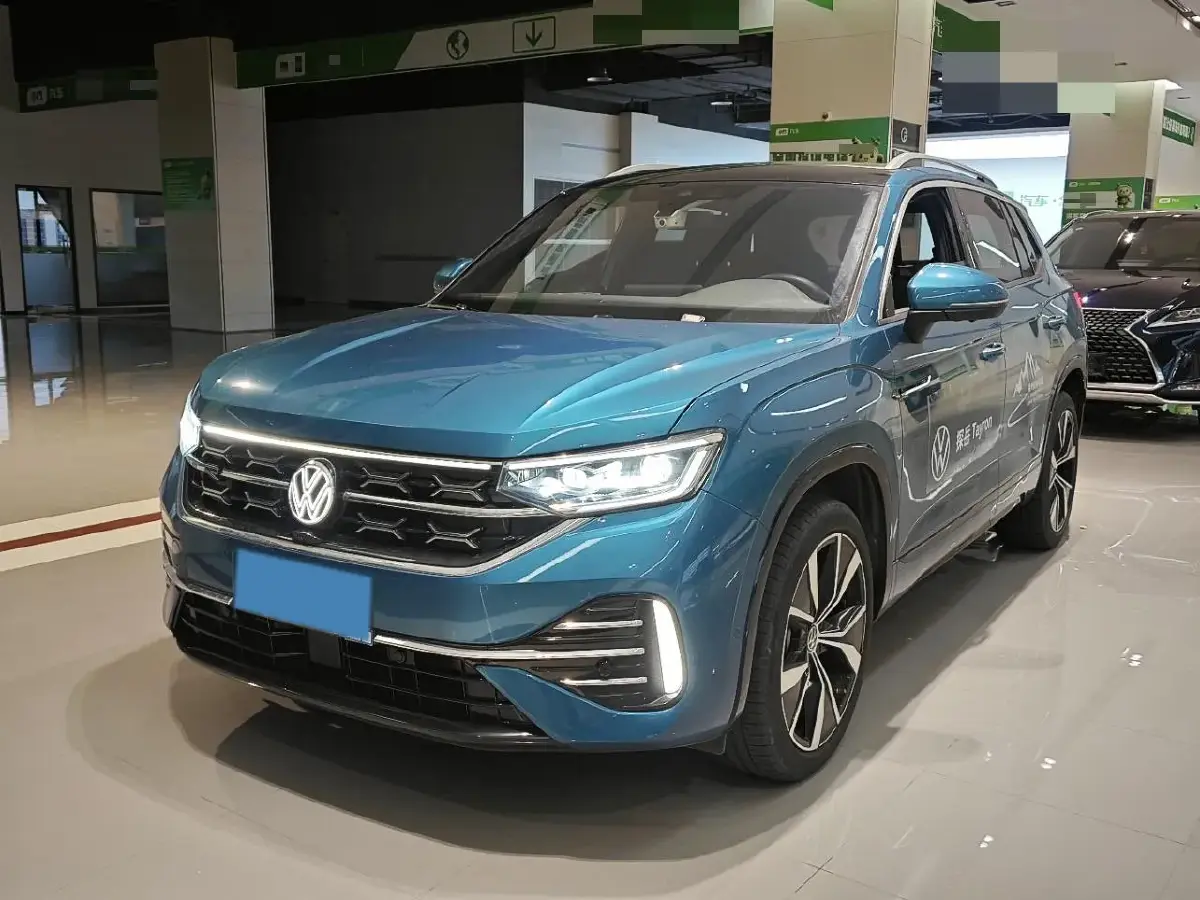 2023 Volkswagen Tayron 2.0T 220HP L4 7DCT