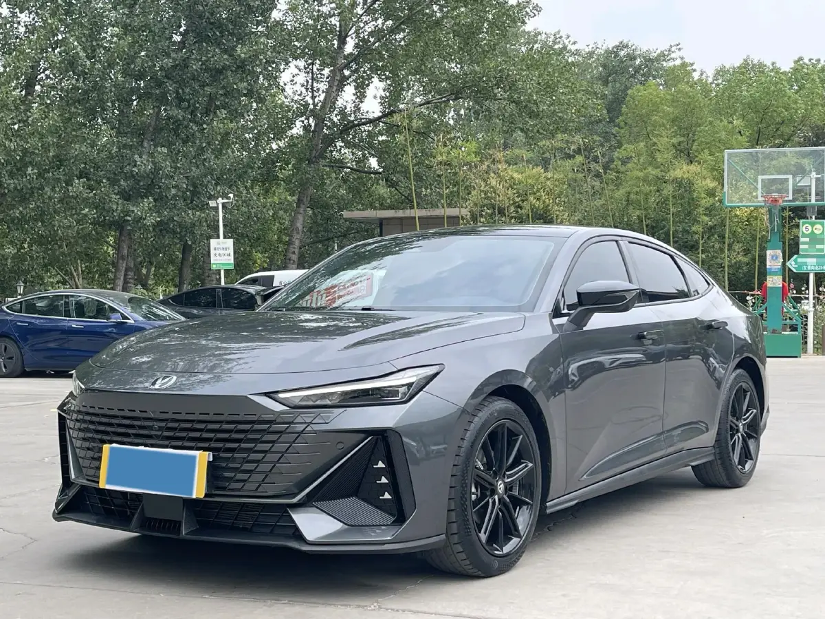 2023 ChangAn UNI-V 1.5T 188HP L4 7DCT