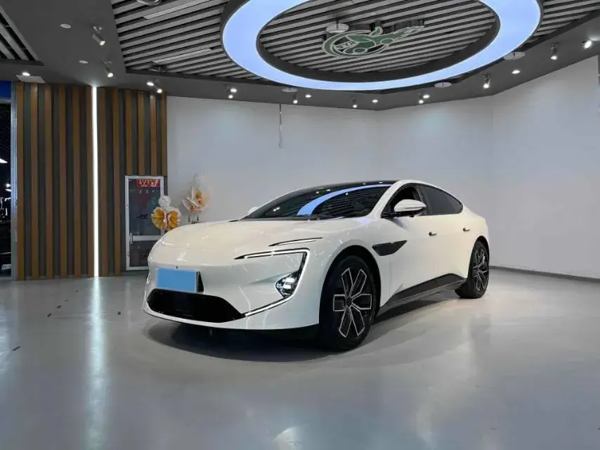 2025 Avatr 12 1.5T 156HP L4 REEV 39.05KWH