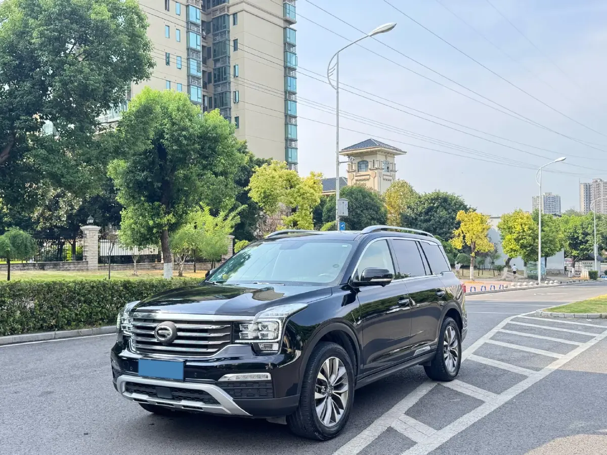 2017 GAC Trumpchi GS8 2.0T 201HP L4 6AT