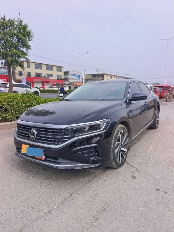 2022 Volkswagen Passat 2.0T 186HP L4 7DCT