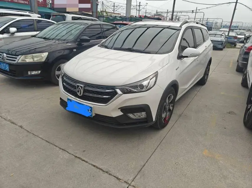 2018 BaoJun 310W 1.5L 105HP L4 5AMT