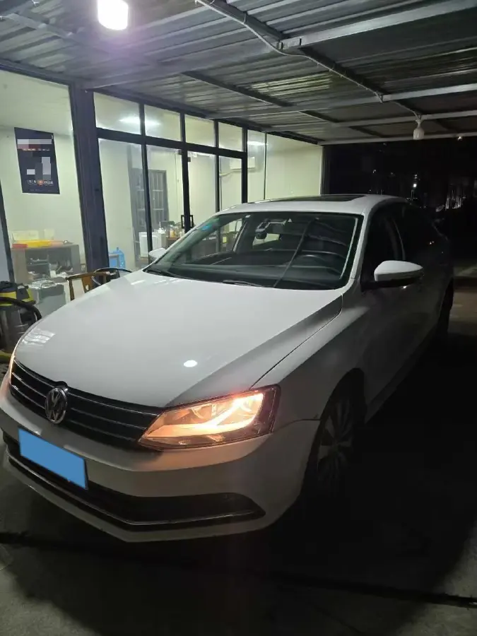2018 Volkswagen Sagitar 1.4T 150HP L4 7DCT