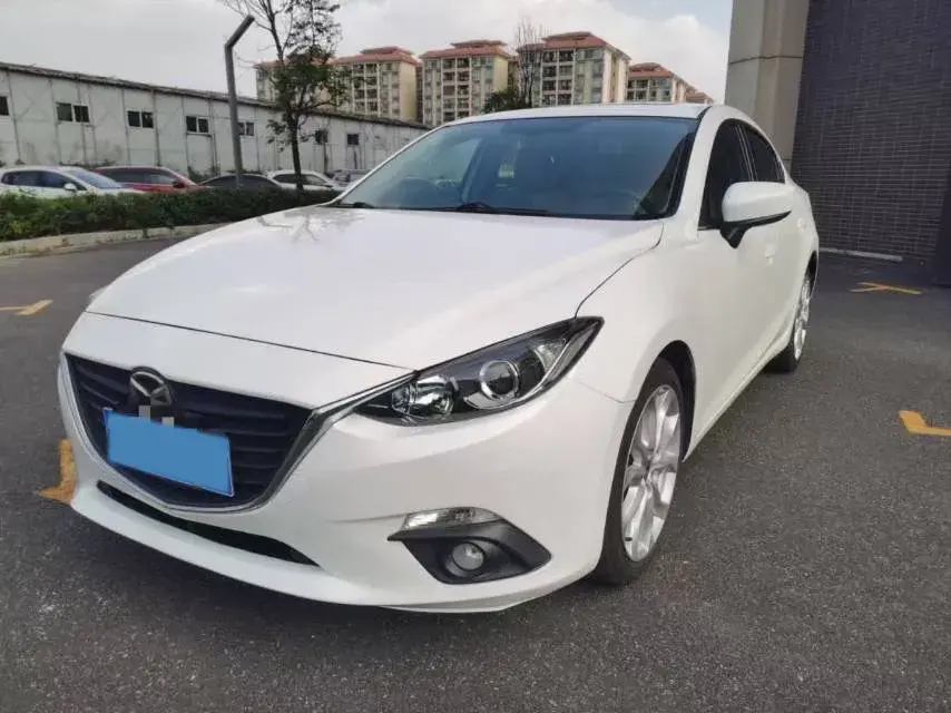 2017 Mazda 3 Axela 1.5L 117HP L4 6AT