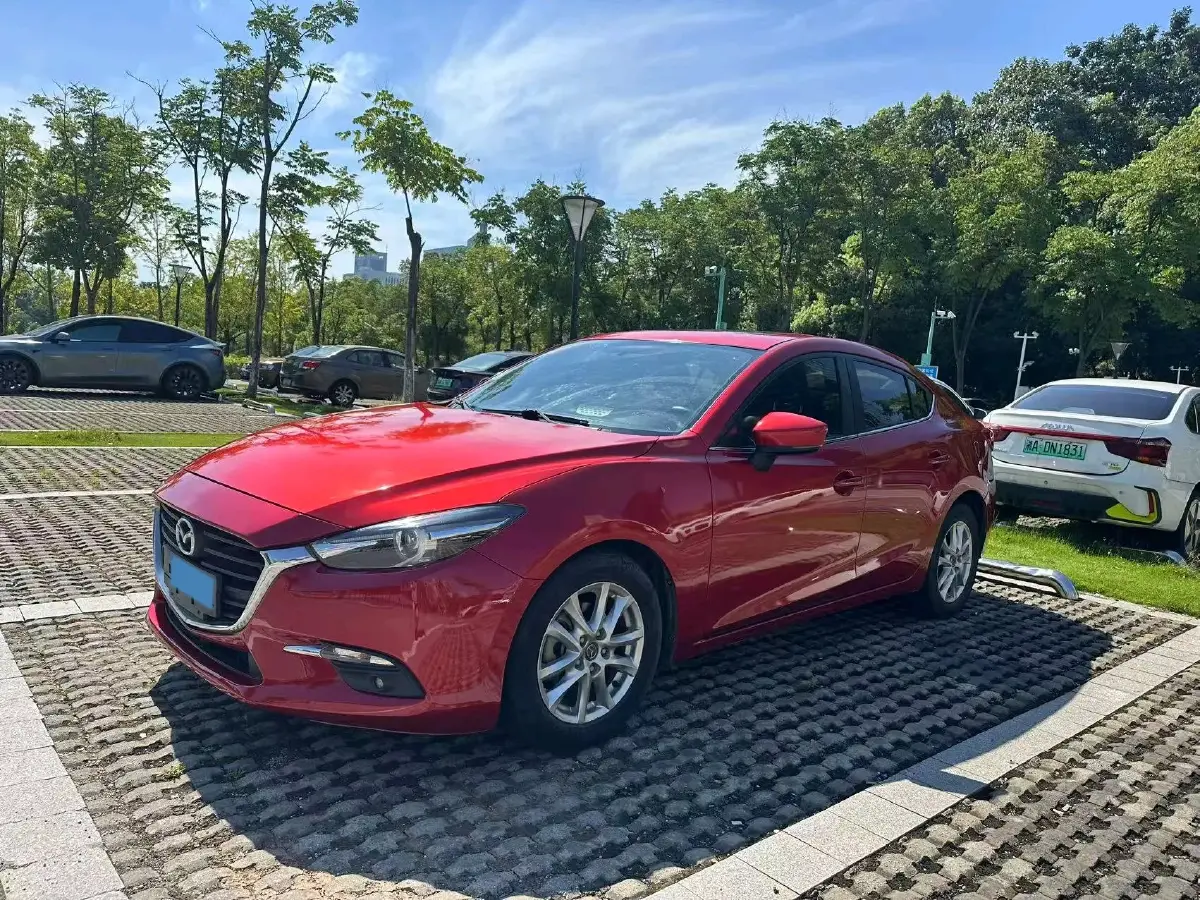 2017 Mazda 3 Axela 1.5L 117HP L4 6AT