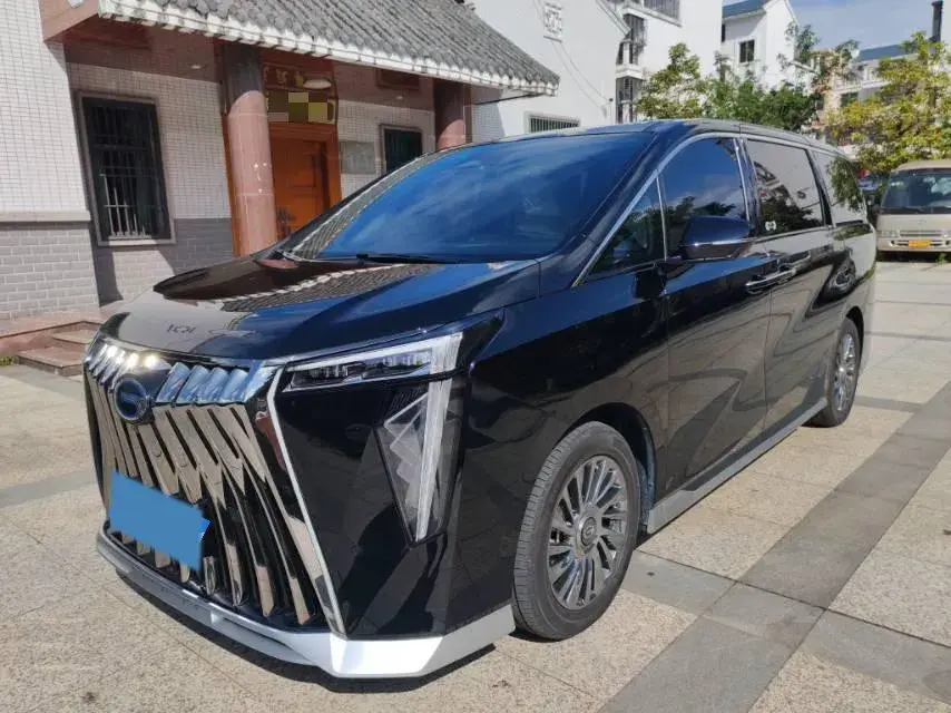 2023 GAC Trumpchi M8 2.0T 190HP L4 E-CVT Hybrid