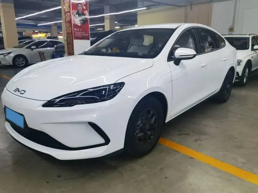 2025 BYD Seal05 DM-i 1.5L 101HP L4 E-CVT PHEV 7.68KWH