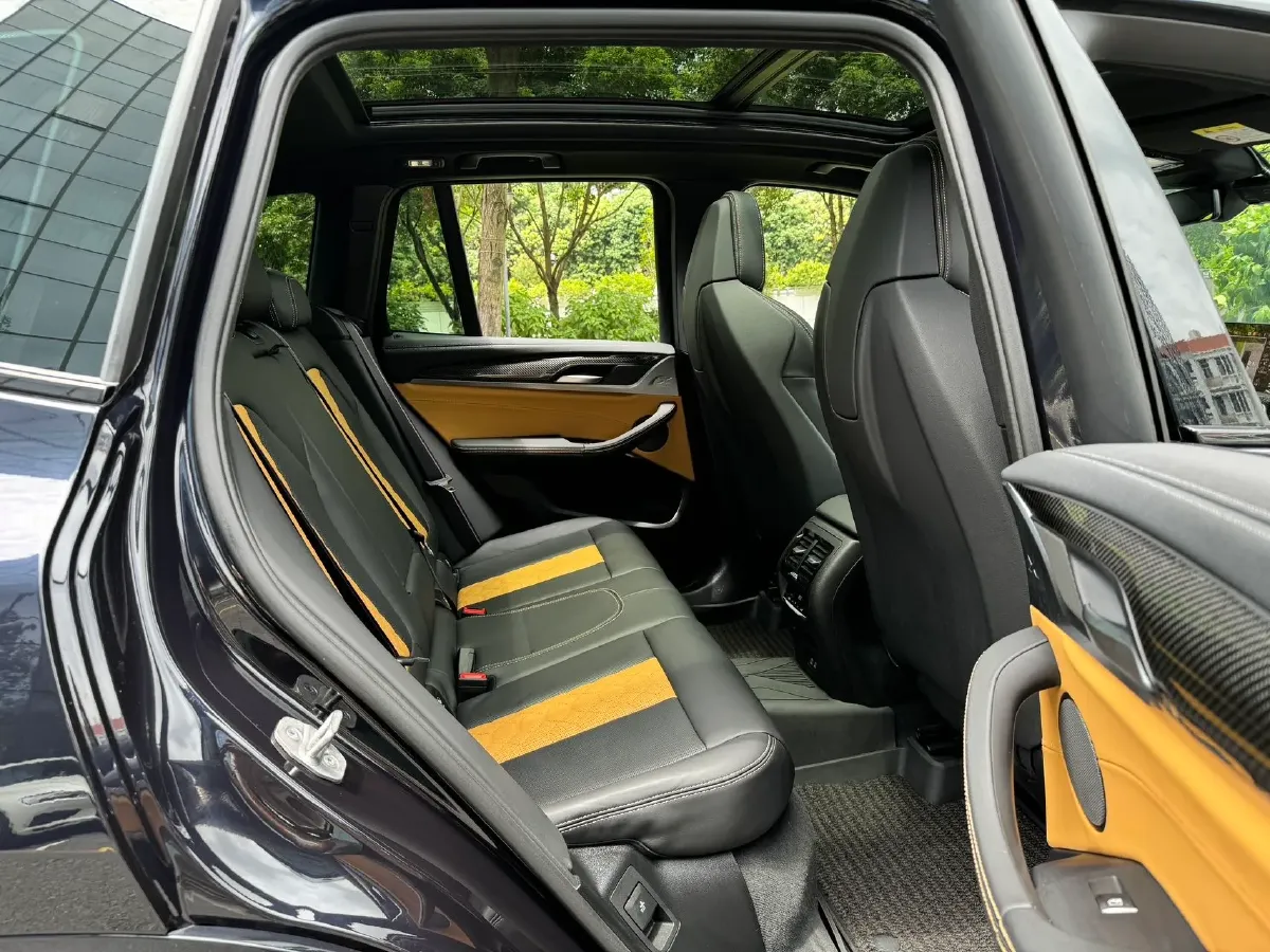 2022 BMW X3 M 3.0T 510HP L6 8AT,autocango,china used car exporter,china ev exporter,chinese used car exporter,chinese used ev exporter