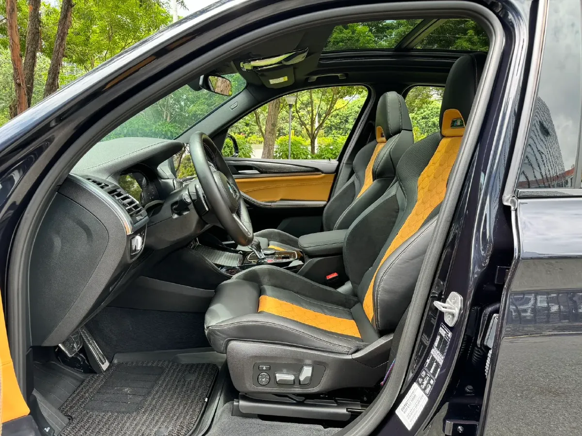 2022 BMW X3 M 3.0T 510HP L6 8AT,autocango,china used car exporter,china ev exporter,chinese used car exporter,chinese used ev exporter