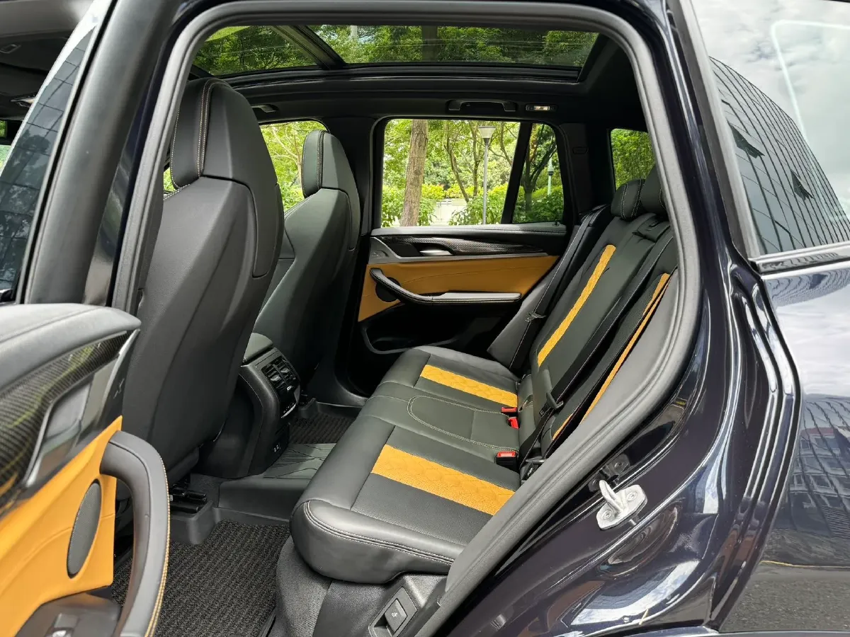 2022 BMW X3 M 3.0T 510HP L6 8AT,autocango,china used car exporter,china ev exporter,chinese used car exporter,chinese used ev exporter