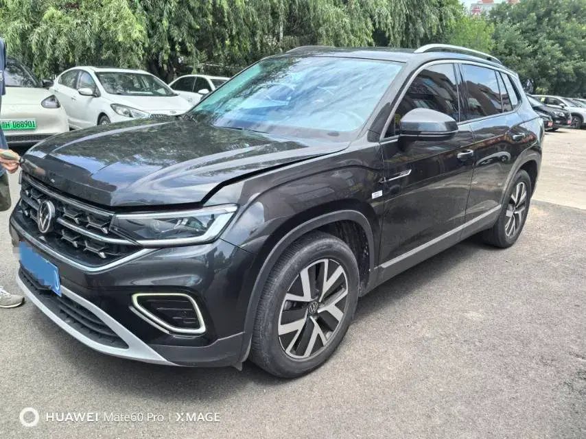 2023 Volkswagen Tayron 2.0T 186HP L4 7DCT