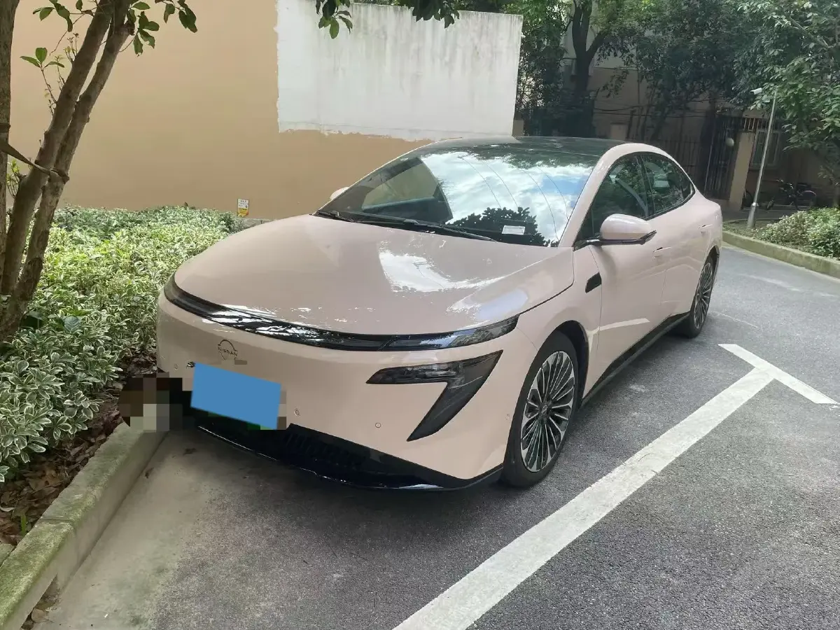 2025 Nissan N7 BEV 73KWH