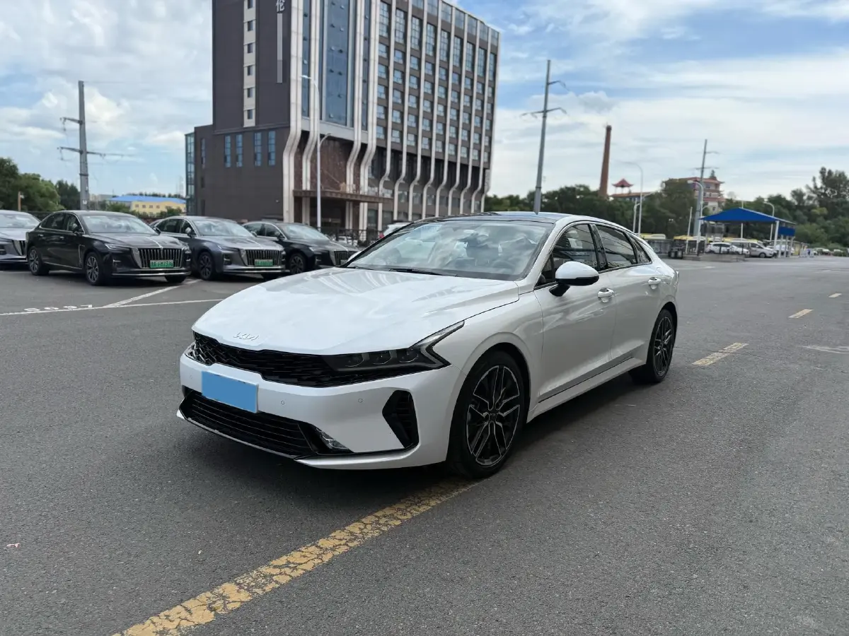 2021 Kia K5 2.0T 240HP L4 8AT
