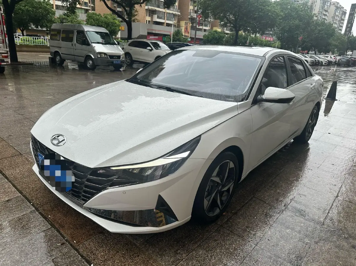 2022 Hyundai Elantra 1.5L 115HP L4 CVT