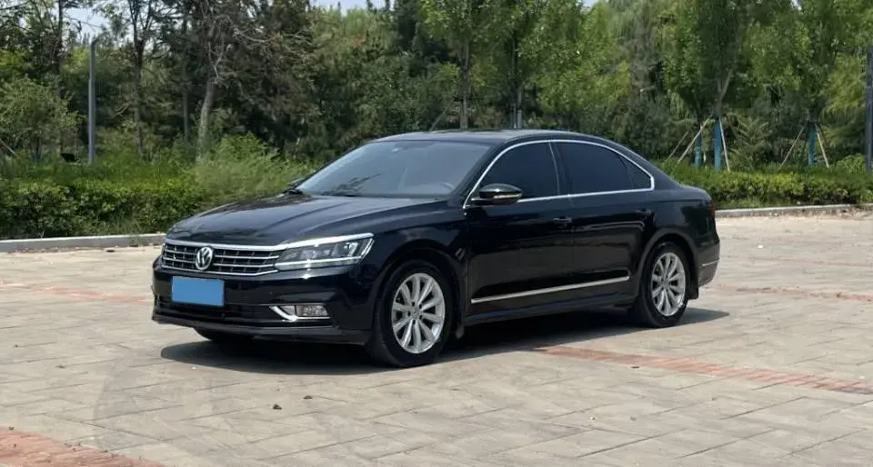 2017 Volkswagen Passat 1.8T 180HP L4 7DCT