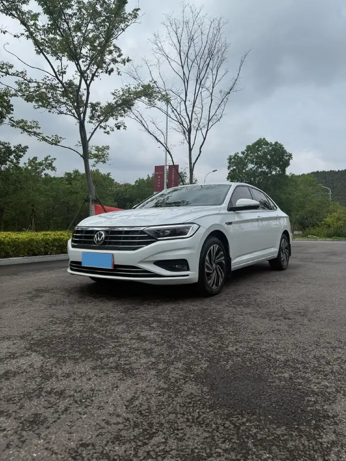 2022 Volkswagen Sagitar 1.4T 150HP L4 7DCT