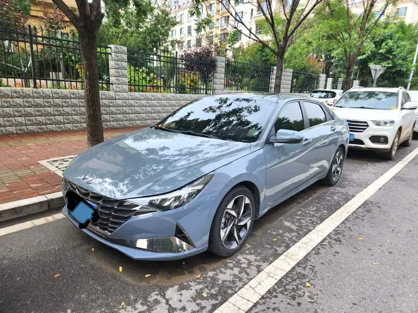 2022 Hyundai Elantra 1.5L 115HP L4 CVT