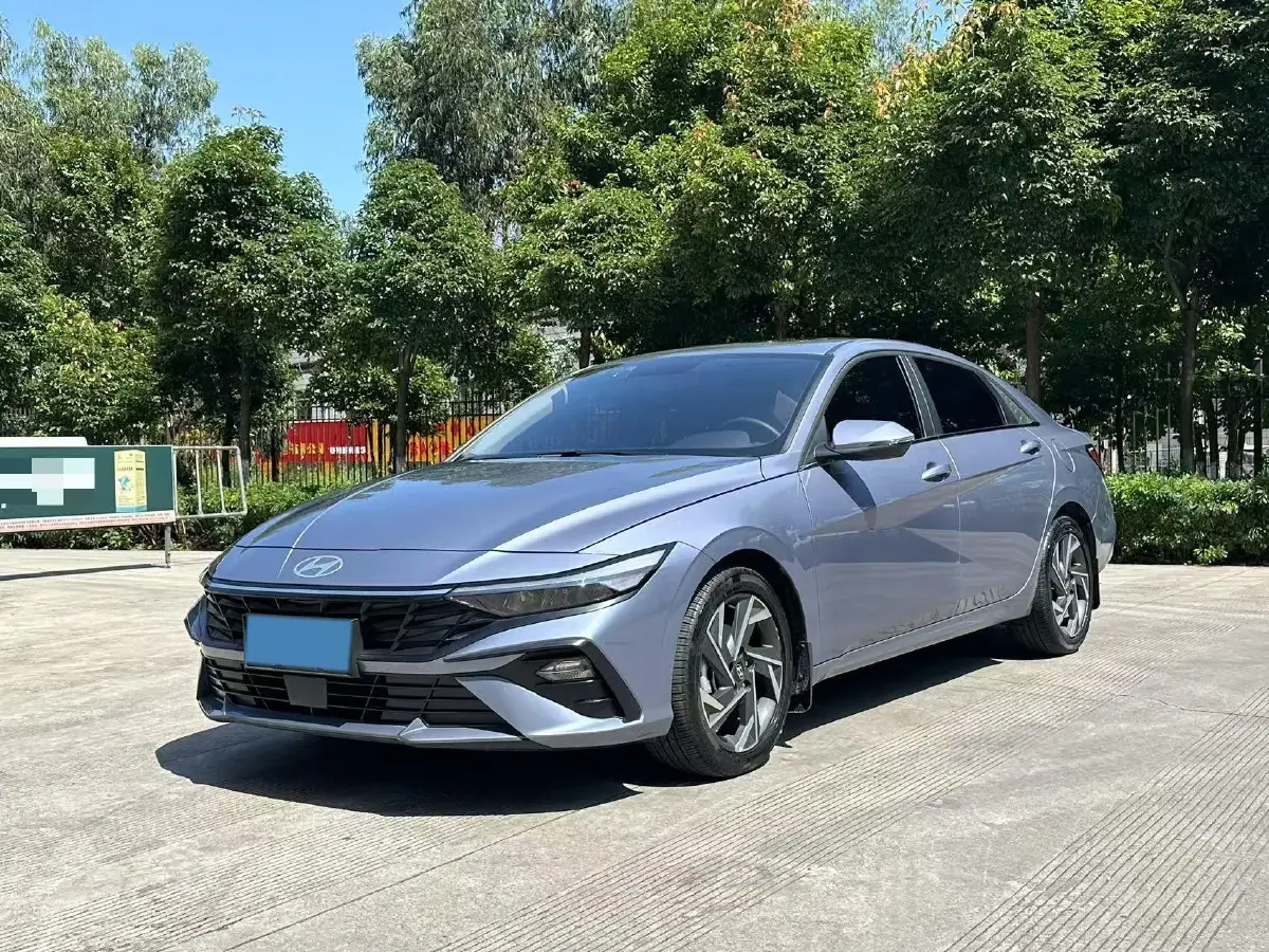 2023 Hyundai Elantra 1.5L 115HP L4 CVT