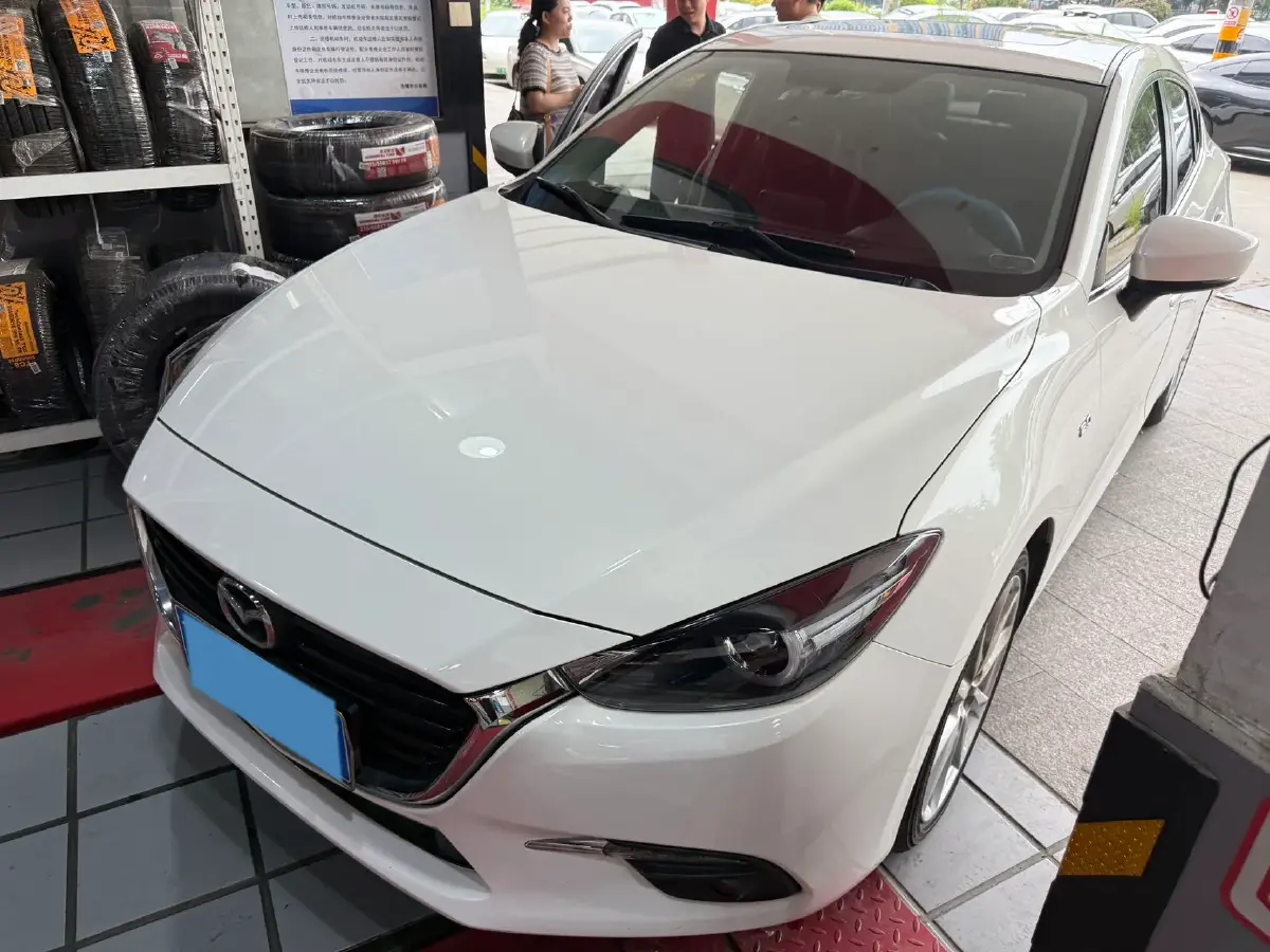 2017 Mazda 3 Axela 1.5L 117HP L4 6AT