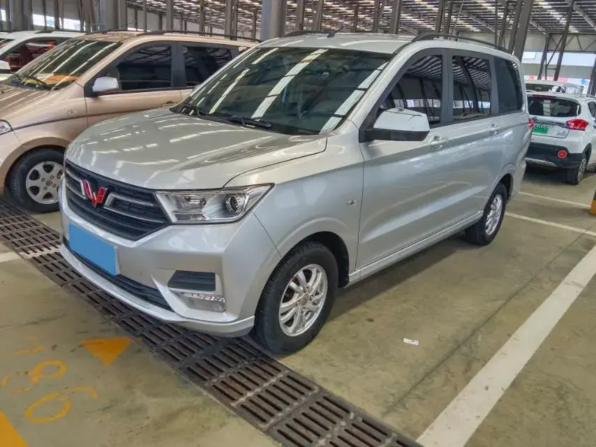 2019 WuLing HongGuang Plus 1.5T 147HP L4 6MT