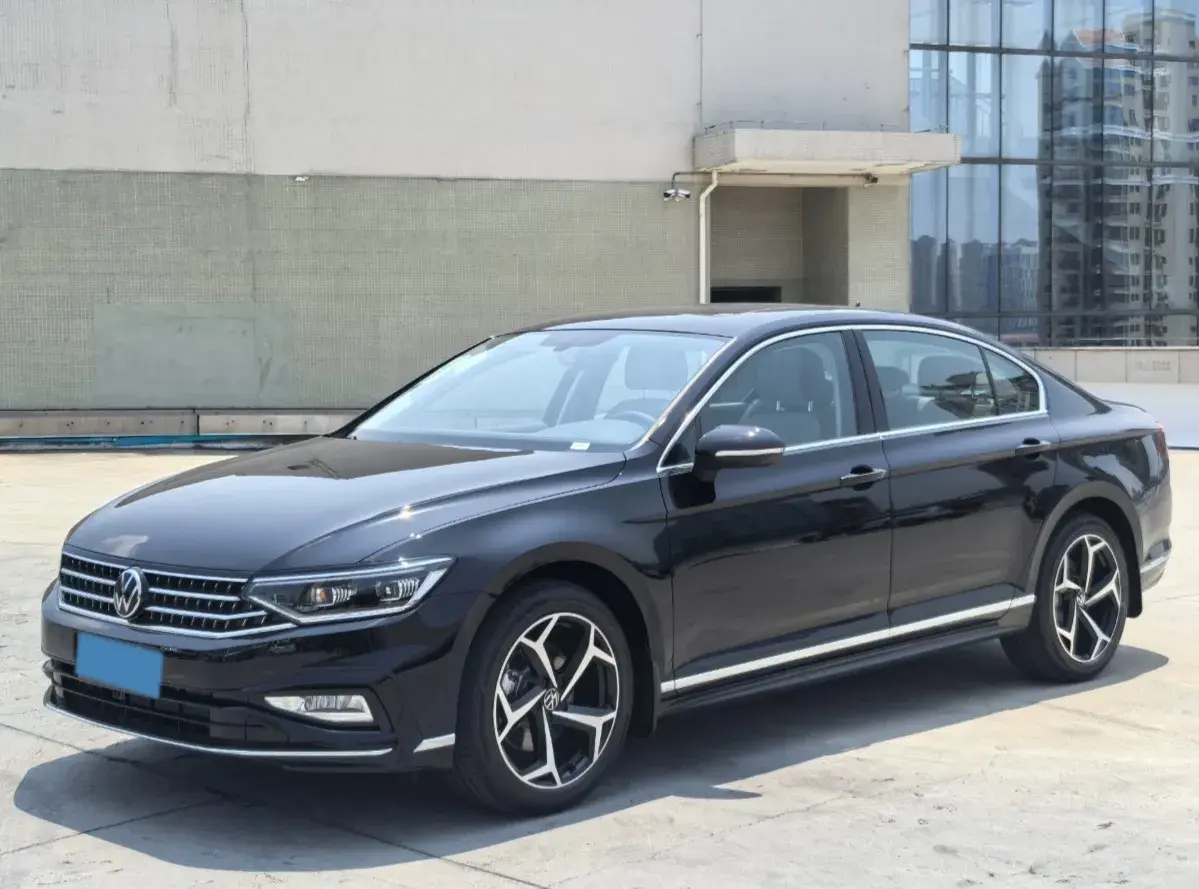 2025 Volkswagen Magotan 2.0T 186HP L4 7DCT
