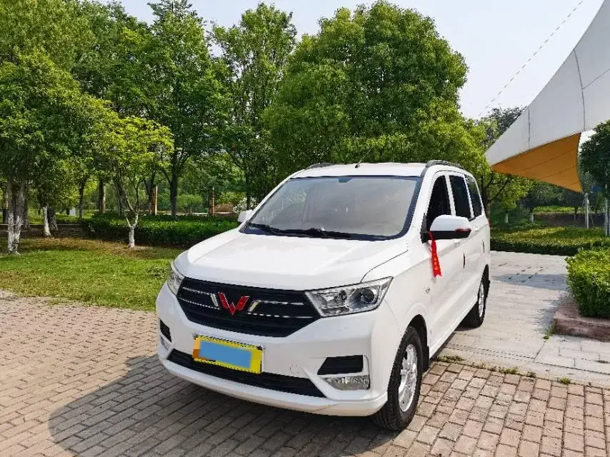 2018 WuLing HongGuang 1.5L 105HP L4 5MT