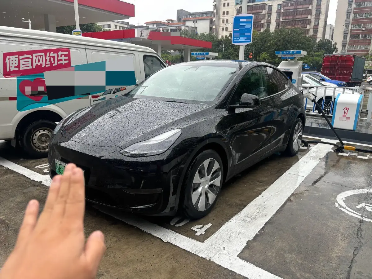 2021 Tesla Model Y BEV 60KWH