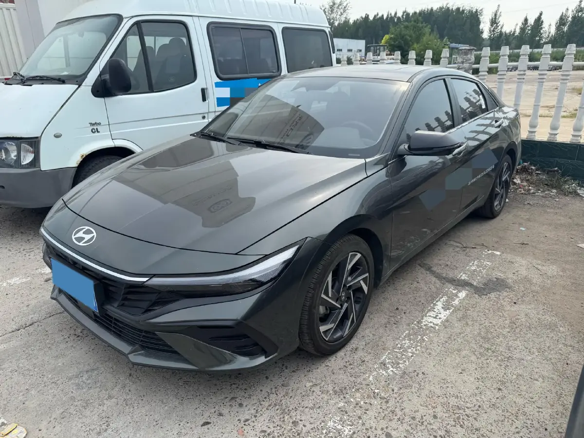2023 Hyundai Elantra 1.5L 115HP L4 CVT