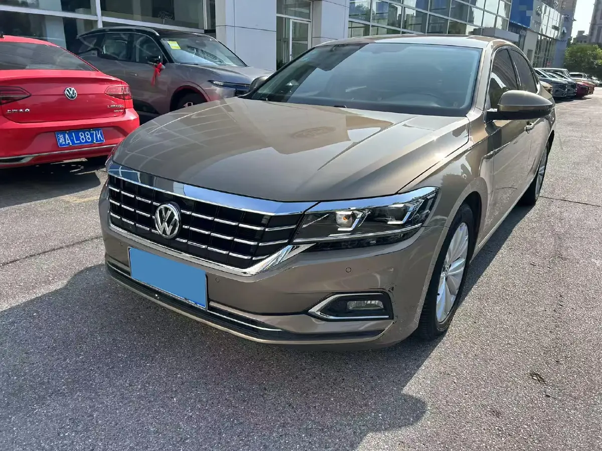 2019 Volkswagen Passat 2.0T 186HP L4 7DCT