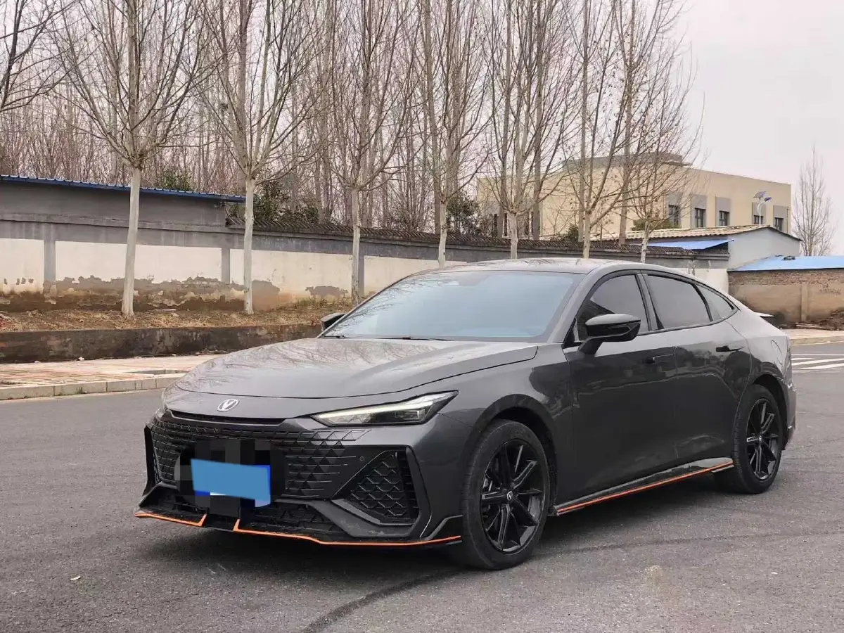 2022 ChangAn UNI-V 2.0T 233HP L4 8AT