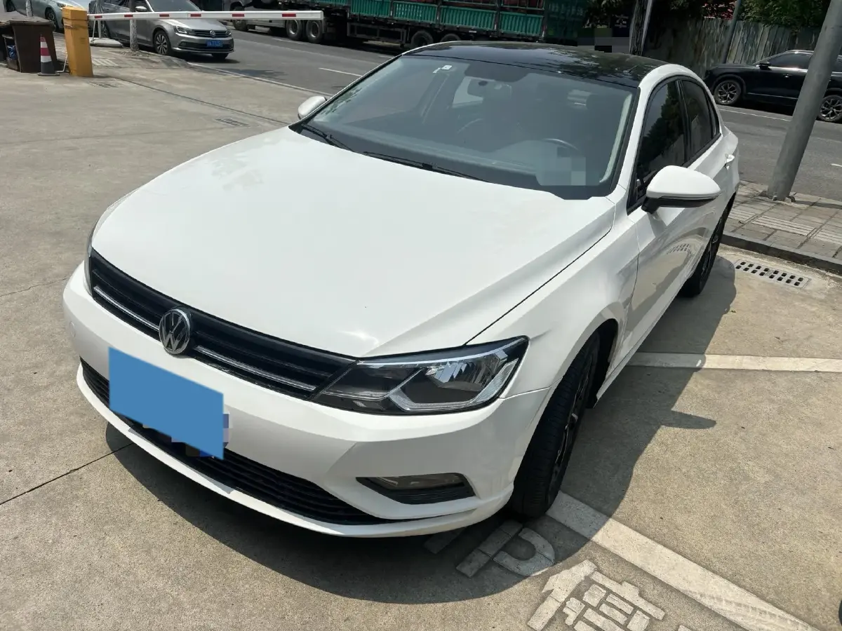 2017 Volkswagen Lamando 1.4T 131HP L4 7DCT