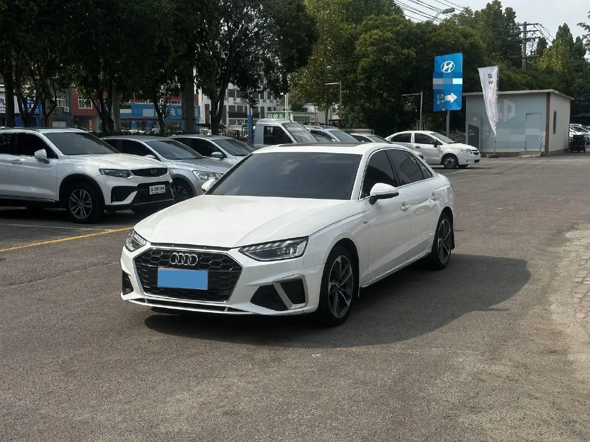 2020 Audi A4L 2.0T 150HP L4 7DCT