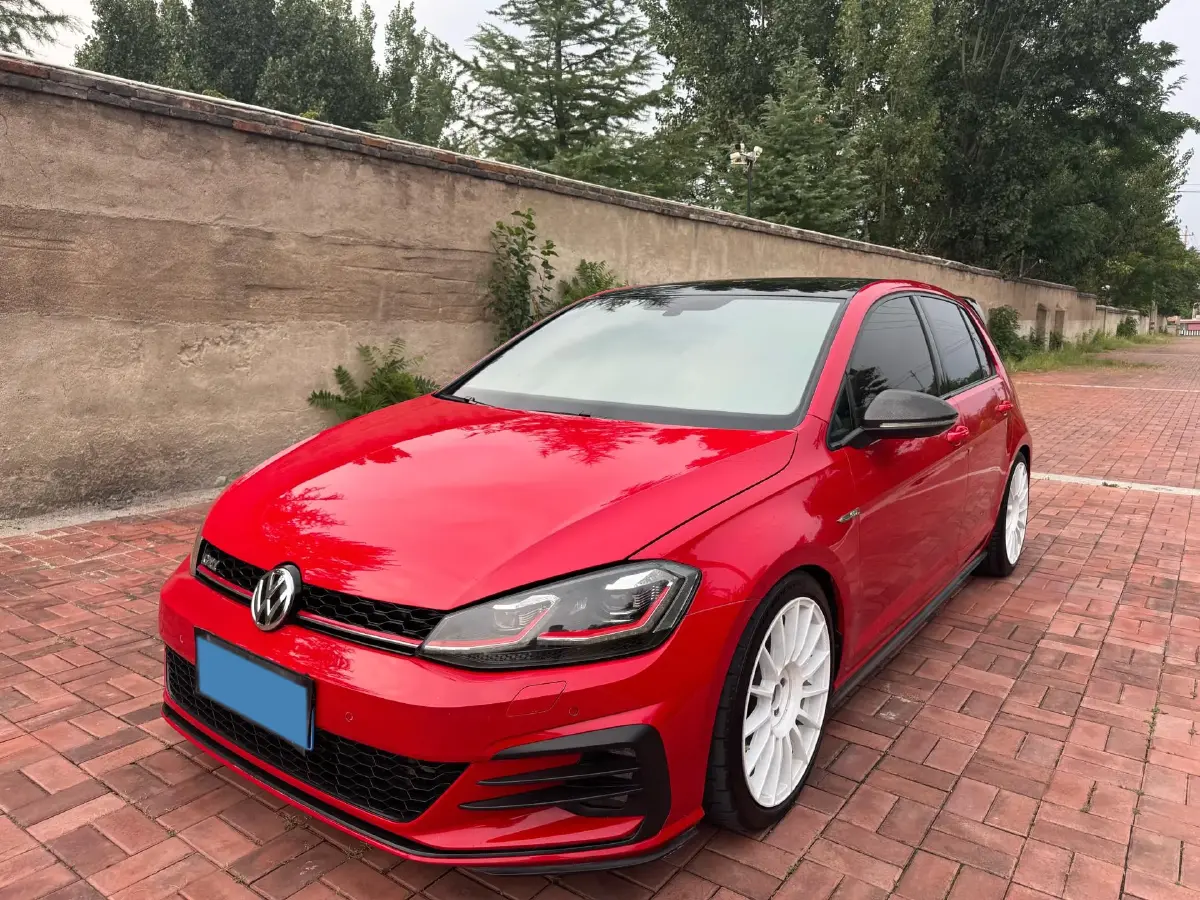 2018 Volkswagen GolfGTI 2.0T 220HP L4 7DCT
