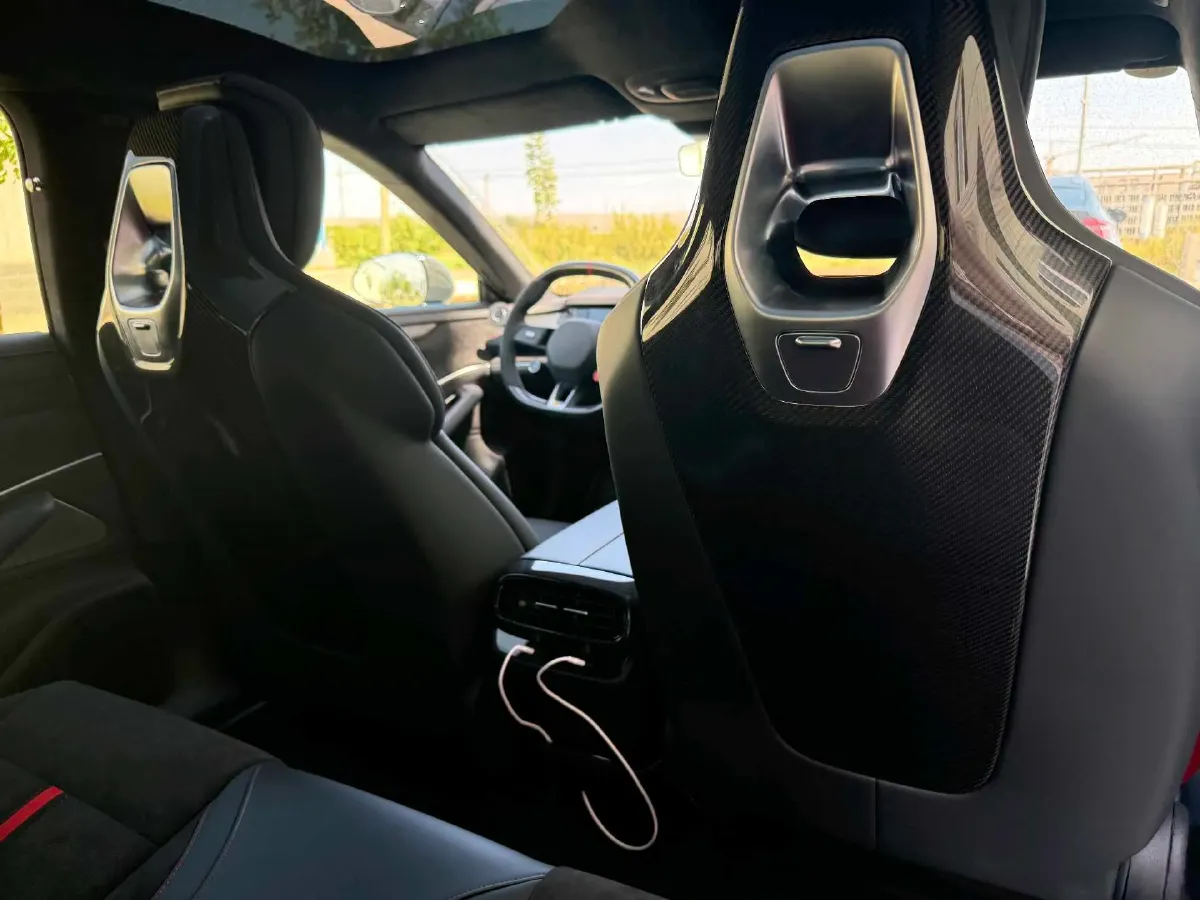 2025 MI SU7 Ultra BEV 93.7KWH,autocango,china used car exporter,china ev exporter,chinese used car exporter,chinese used ev exporter